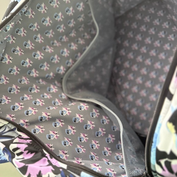 Vera Bradley Utility Travel Bag in Plum Pansies Cotton Weekender Carry On Tote - Picture 11 of 14